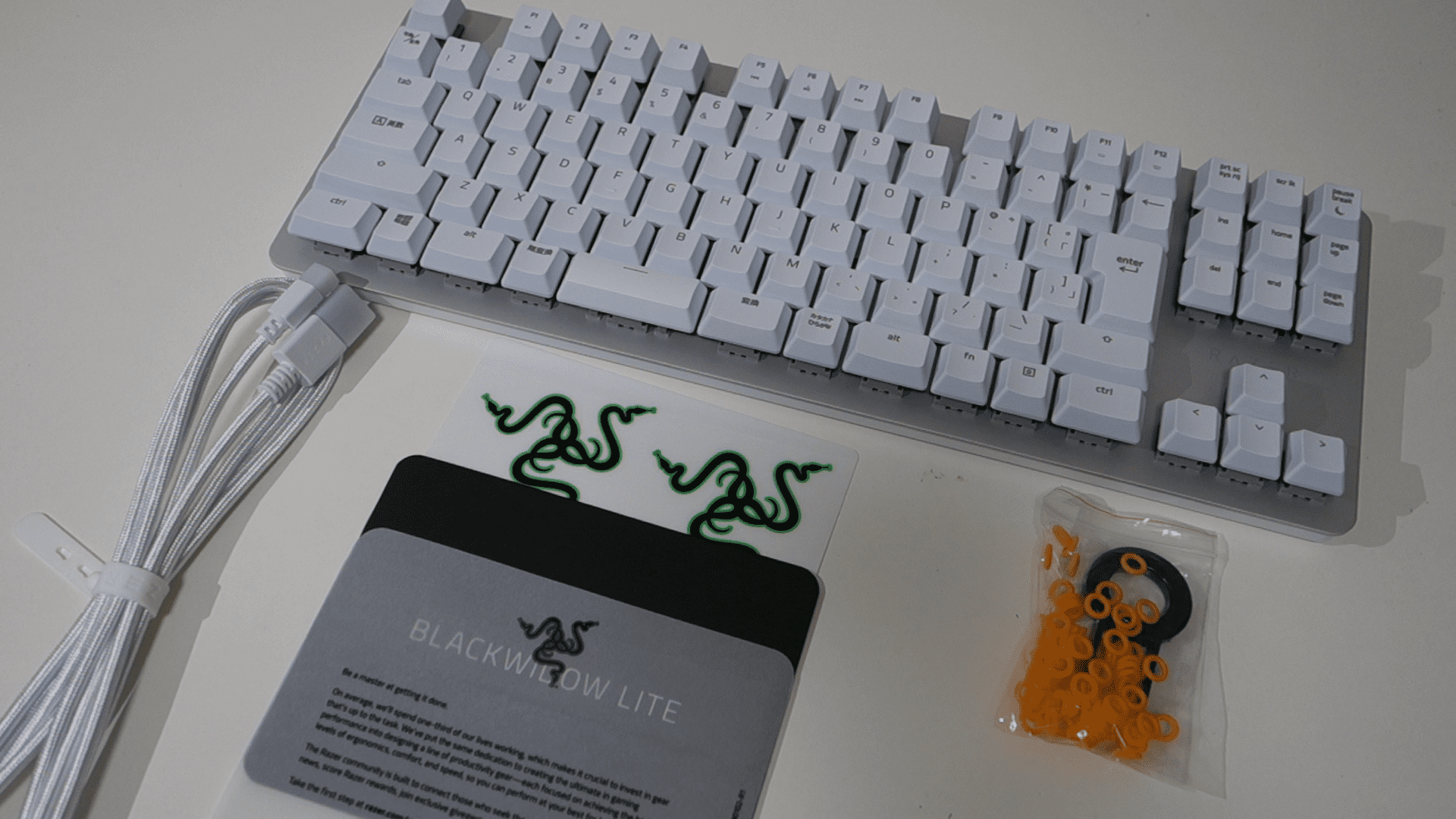 Blackwidow Liteレビュー】静音化も出来るコスパに優れたキーボード - がじぇけん